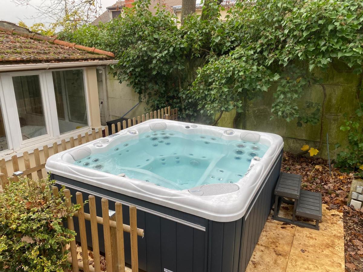 Maison Avec Jardin Et Jacuzzi Proche Polytechnique Palaiseau Exterior photo
