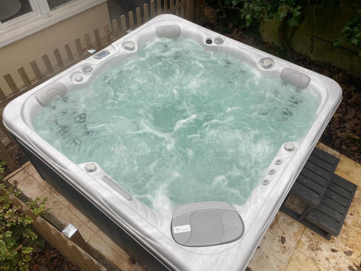 Maison Avec Jardin Et Jacuzzi Proche Polytechnique Palaiseau Exterior photo