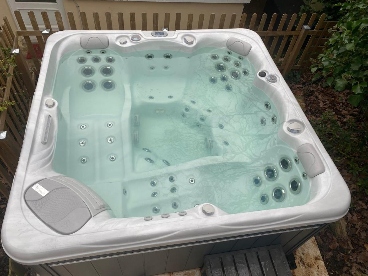 Maison Avec Jardin Et Jacuzzi Proche Polytechnique Palaiseau Exterior photo